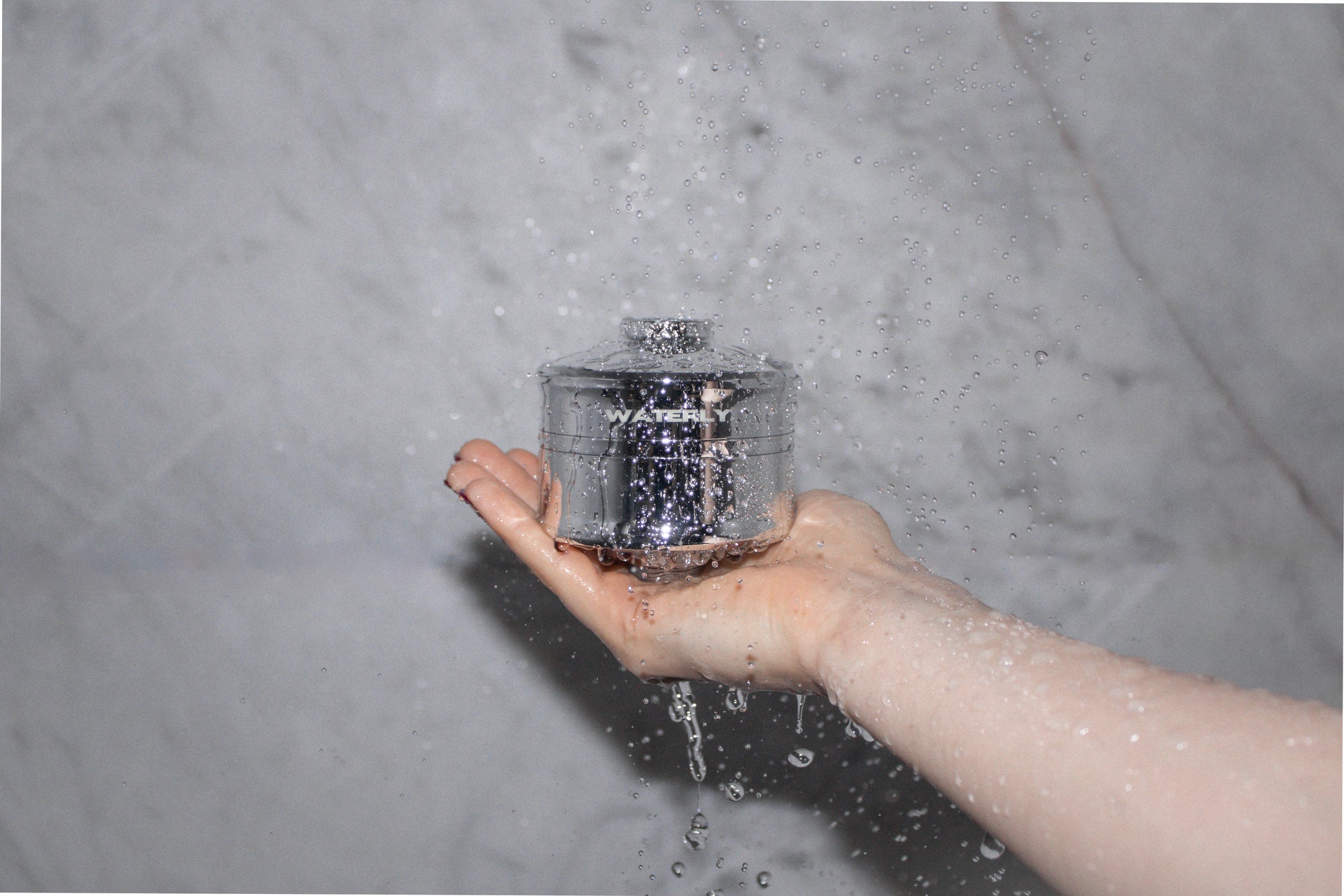 Regala mejor piel, regala un filtro SOMA para el agua de la regadera.